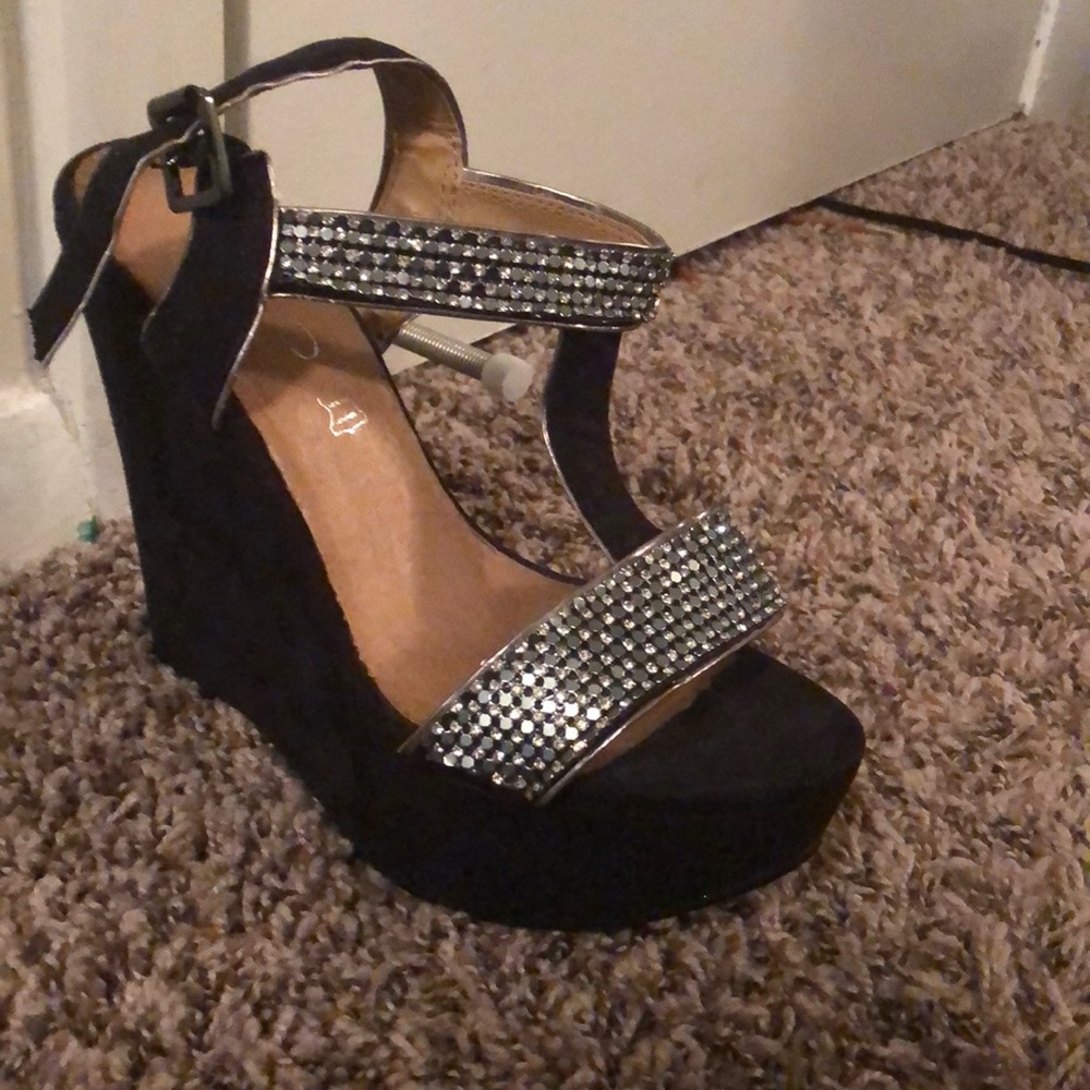 Wedge heels